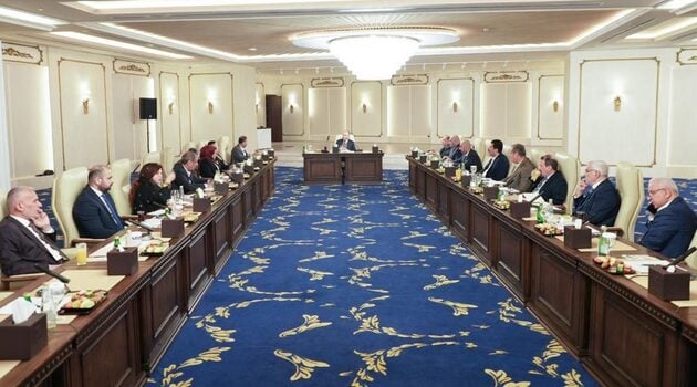 Private Sector Council Reviews Economic Stability Measures